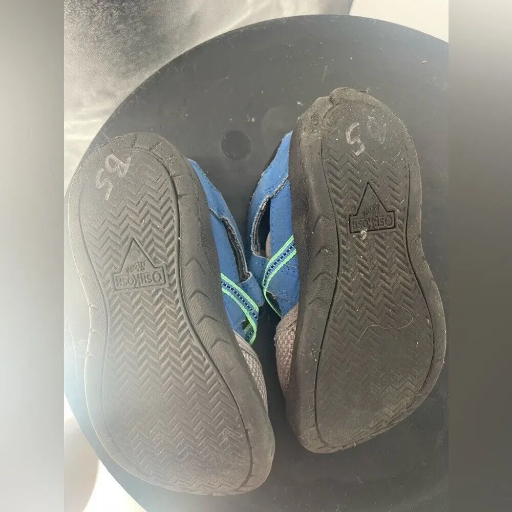 Oshkosh‎ boys sandals, size 10